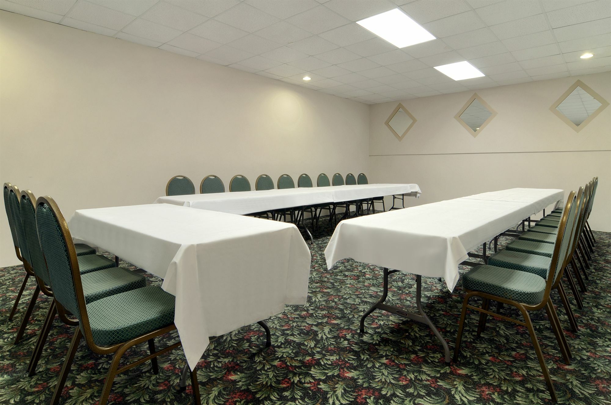 Ramada By Wyndham & Suites Warner Robins Facilities photo